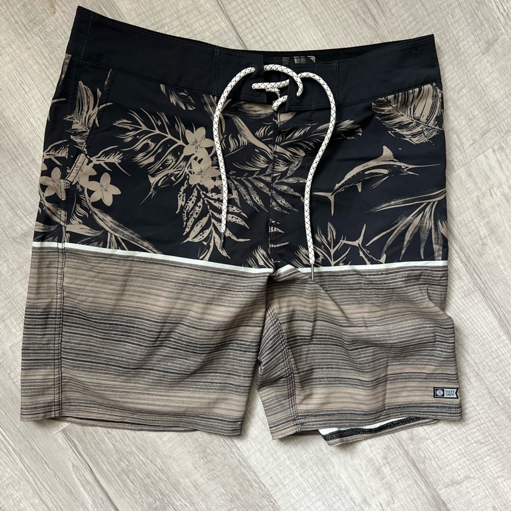Men’s Salty Crew Swim Trunks